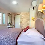 Kalalarga In The Center Of The Town With Free Parking Сasa de vacaciones