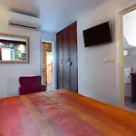 Kalalarga In The Center Of The Town With Free Parking Сasa de vacaciones Makarska
