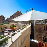 Сasa de vacaciones Kalalarga In The Center Of The Town With Free Parking