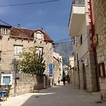 Сasa de vacaciones Kalalarga In The Center Of The Town With Free Parking *