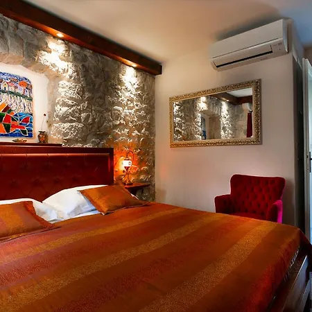 Дом отдыха Kalalarga In The Center Of The Town With Free Parking Макарска