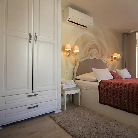 Kalalarga In The Center Of The Town With Free Parking