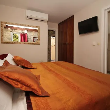 Semesterbostad Kalalarga In The Center Of The Town With Free Parking Makarska