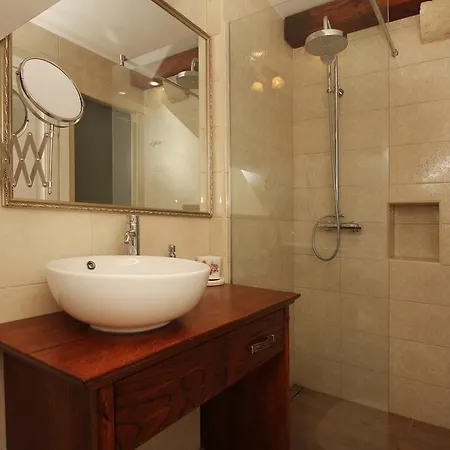 Luxury Kalalarga In The Center Of The Town *